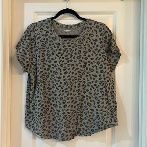 Old Navy Tee XL